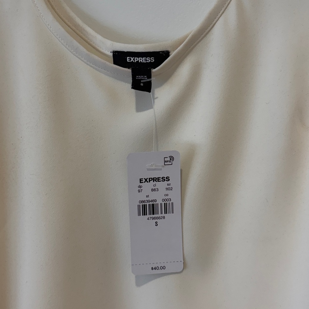 Express Scoop Neck Tank - Picture 5 of 6